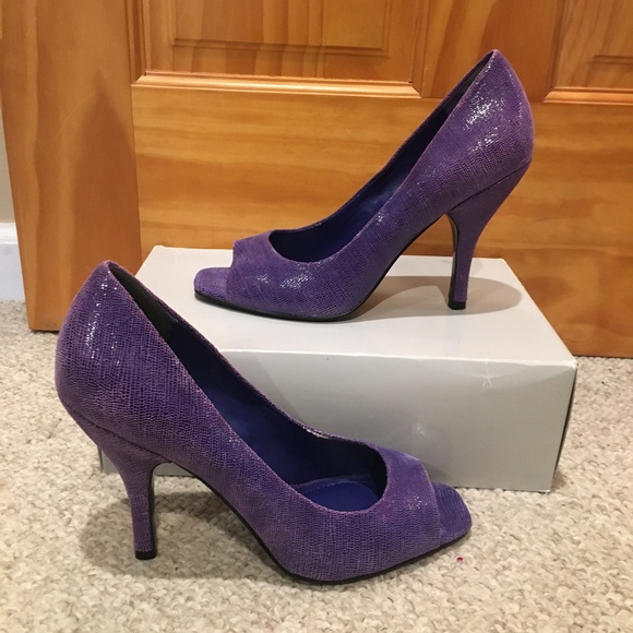 BCBGeneration Ariel Snakeskin Shoes - Picture 4 of 5
